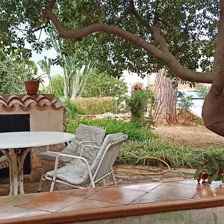 Indipendente Con Patio Giardino E Parcheggio Dom wakacyjny Castelluzzo
