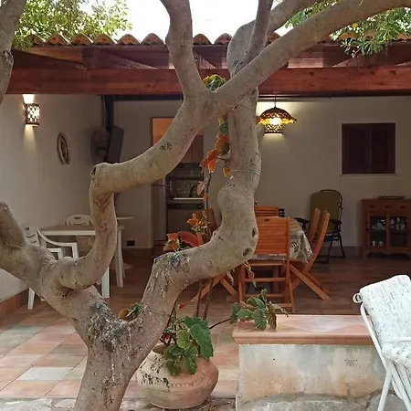 Σπίτι διακοπών Indipendente Con Patio Giardino E Parcheggio *