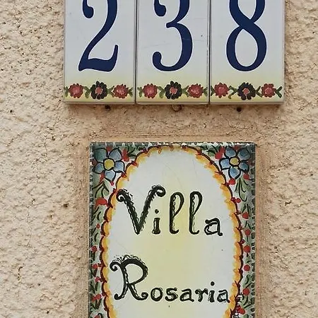 Dom wakacyjny Indipendente Con Patio Giardino E Parcheggio